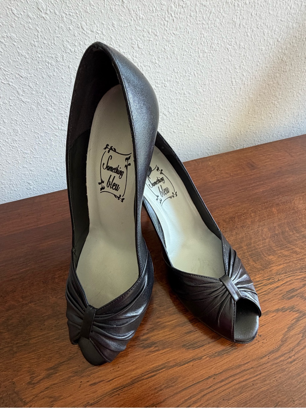 Something Bleu Peep Toe High Heel Pumps Black Leather Women’s Size 7.5 B — image 5 of 8